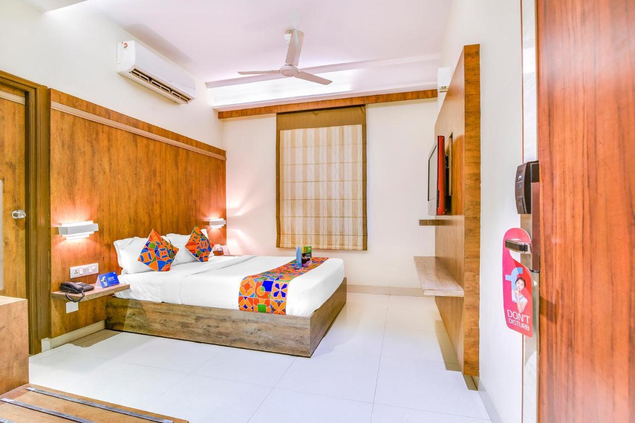 Fabhotel Arastu Nampally Haidarábád Kültér fotó