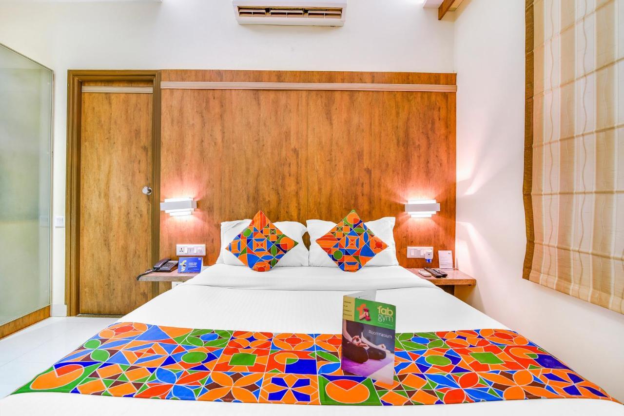 Fabhotel Arastu Nampally Haidarábád Kültér fotó